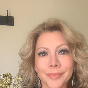 Meet your Posher, Nora